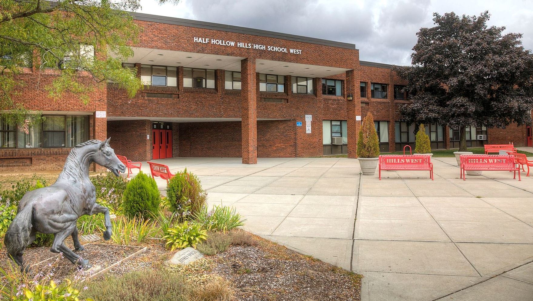 Half Hollow Hills Schools